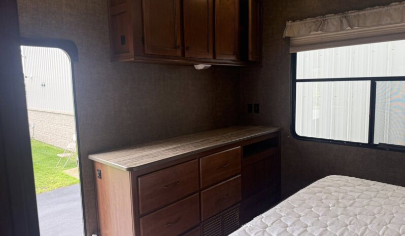
								2015 Breckenridge Lakeview 40FKBS full									