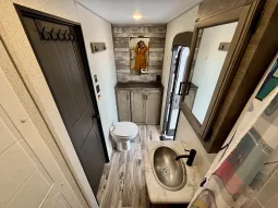 
										2022 Venture Sporttrek 332VBH full									