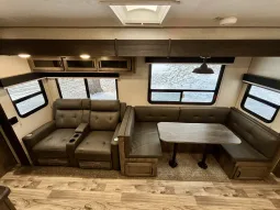 
										2022 Venture Sporttrek 332VBH full									