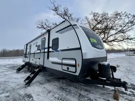 2022 Venture Sporttrek 332VBH