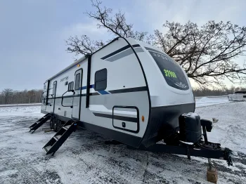 2022 Venture Sporttrek 332VBH