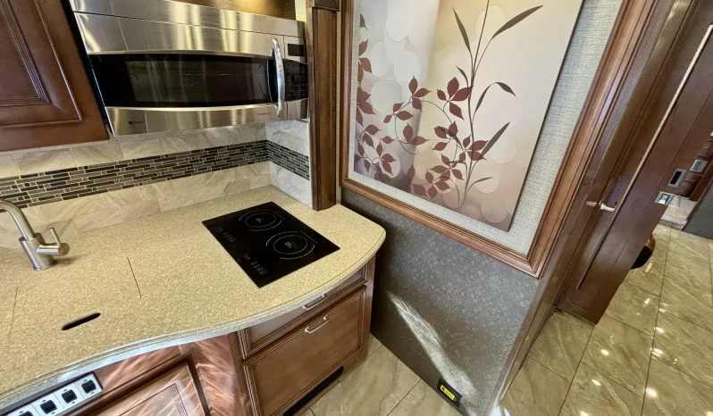 
								2014 American  Revolution 42G – Luxury Diesel Pusher full									
