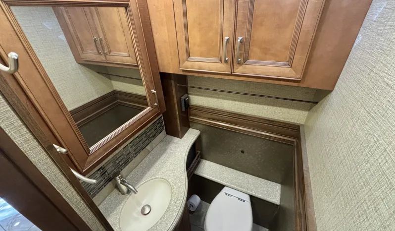 
								2014 American  Revolution 42G – Luxury Diesel Pusher full									