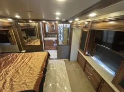 
										2014 American  Revolution 42G – Luxury Diesel Pusher full									