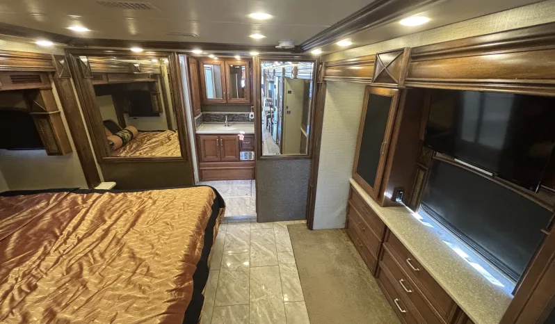
								2014 American  Revolution 42G – Luxury Diesel Pusher full									