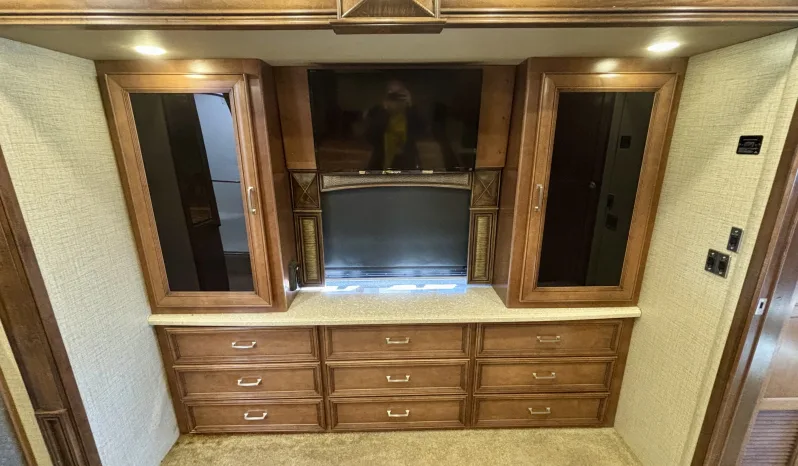 
								2014 American  Revolution 42G – Luxury Diesel Pusher full									
