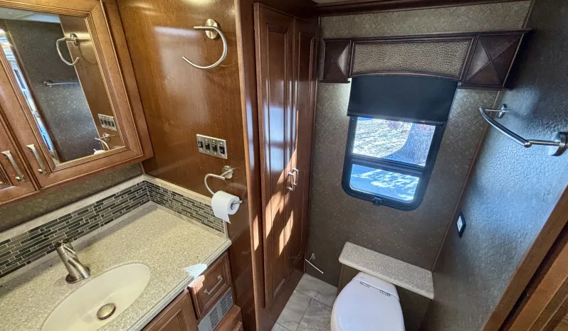 
								2014 American  Revolution 42G – Luxury Diesel Pusher full									