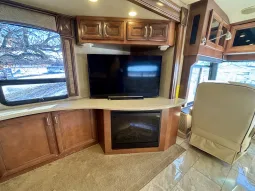 
										2014 American  Revolution 42G – Luxury Diesel Pusher full									