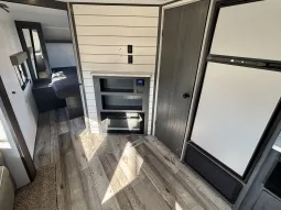 
										2021 Dutchman Aspen Trail 2850BH full									