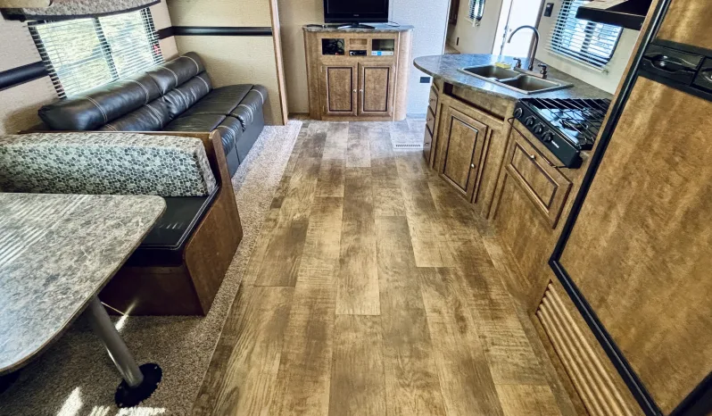 
								2017 CrossRoads Z-1 272BH full									