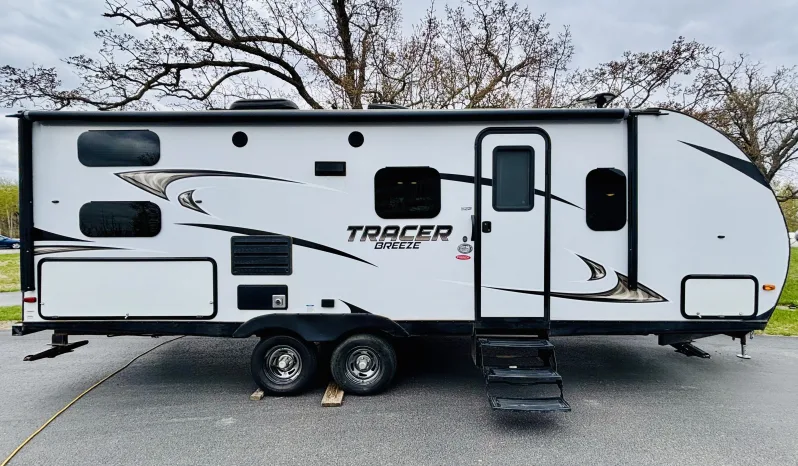 
								2018 Prime Time – Tracer Breeze 24DBS full									