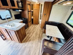 
										2018 Prime Time – Tracer Breeze 24DBS full									