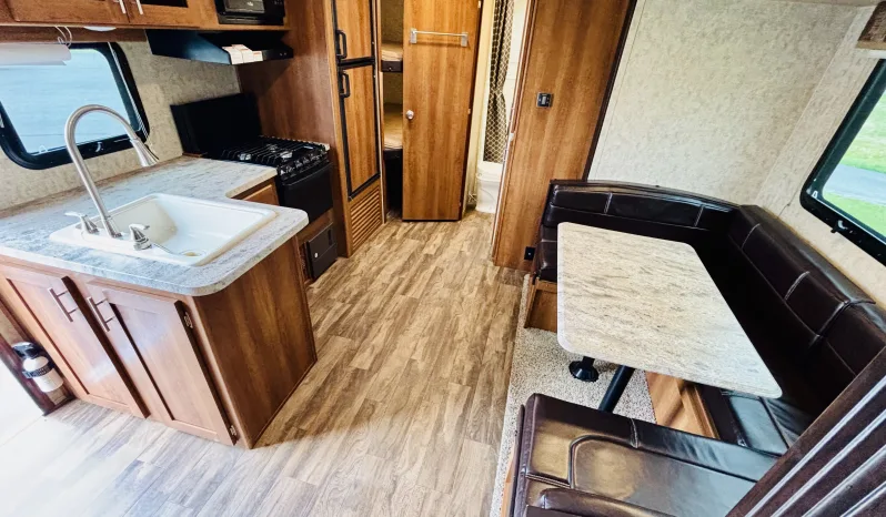 
								2018 Prime Time – Tracer Breeze 24DBS full									
