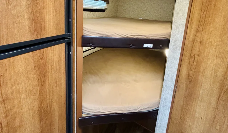 
								2018 Prime Time – Tracer Breeze 24DBS full									