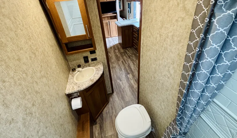 
								2018 Prime Time – Tracer Breeze 24DBS full									