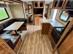 
										2018 Prime Time – Tracer Breeze 24DBS full									