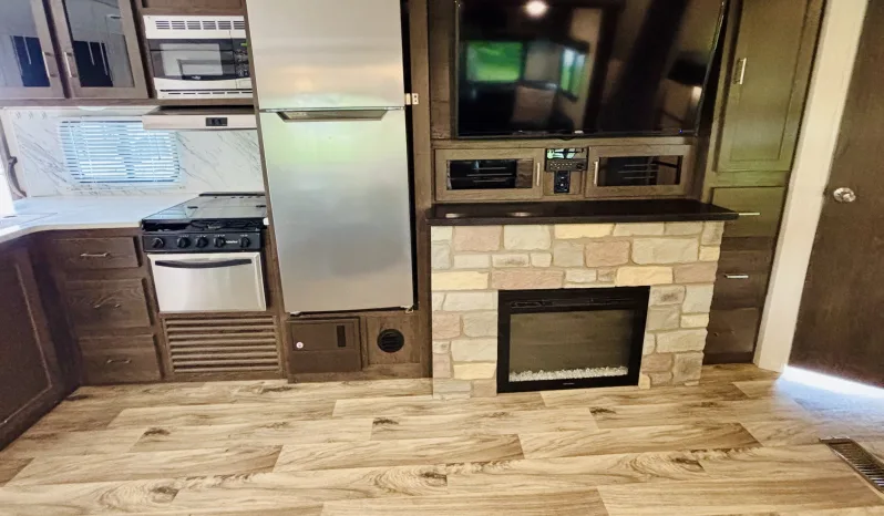 
								2019 Forest River Heritage Glen LTZ 309BOK full									