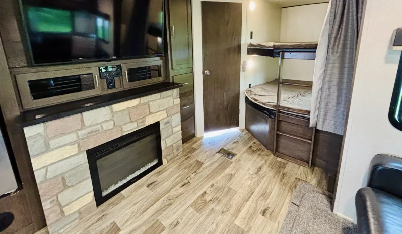
								2019 Forest River Heritage Glen LTZ 309BOK full									