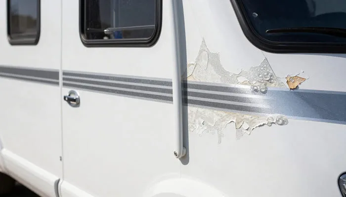 RV with delamination