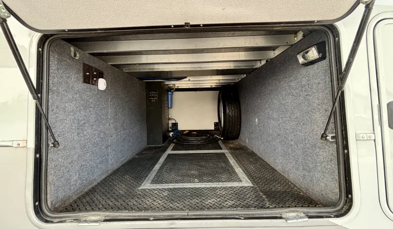 
								2013 Dynamax Trilogy 3650RL full									