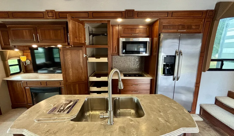 
								2013 Dynamax Trilogy 3650RL full									