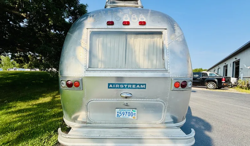 
								1969 Airstream Globetrotter full									