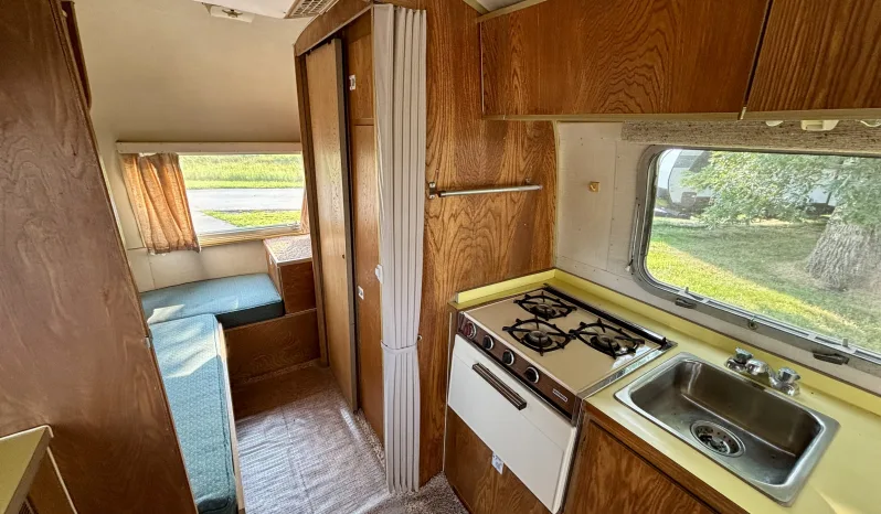 
								1969 Airstream Globetrotter full									