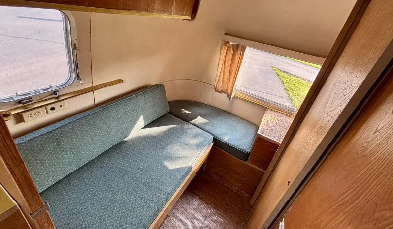
								1969 Airstream Globetrotter full									
