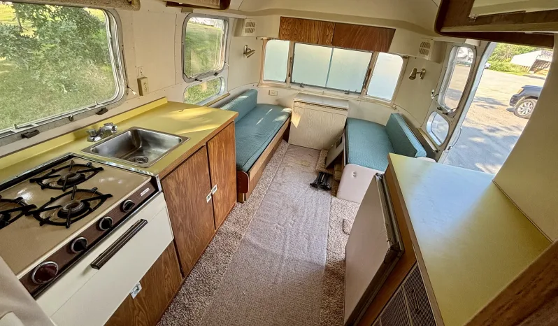 
								1969 Airstream Globetrotter full									