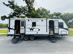 2018 Winnebango Minnie 2401RG