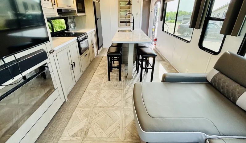 
								2024 Forest River Salem View28x full									