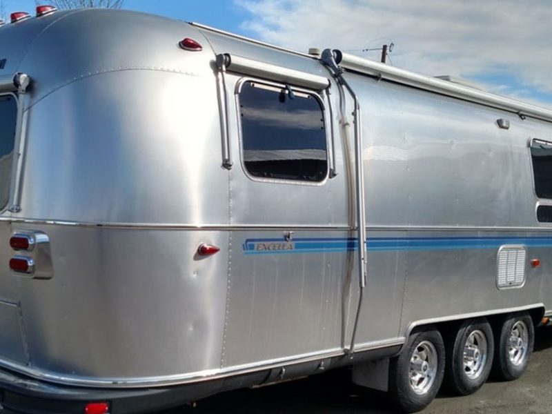 2000-Airstream-Excella-Restoration-1080x630