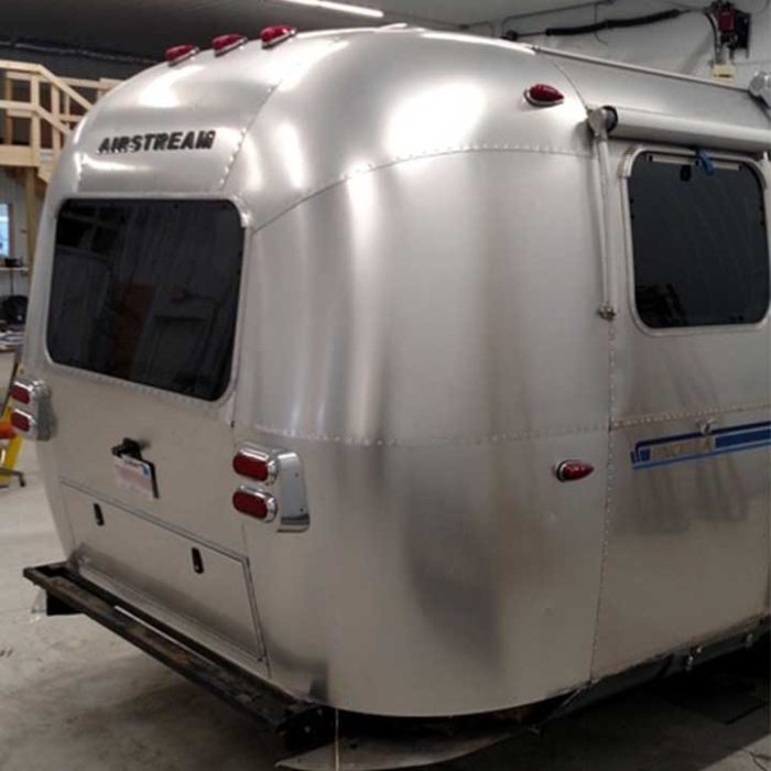 I-2000-Airstream-Excella-Restoration